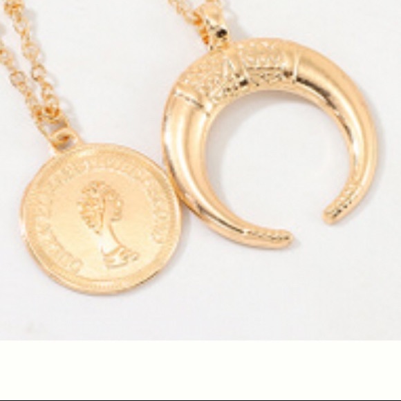 💕3/$30 Greta Artemis Layered Necklace - Picture 3 of 3